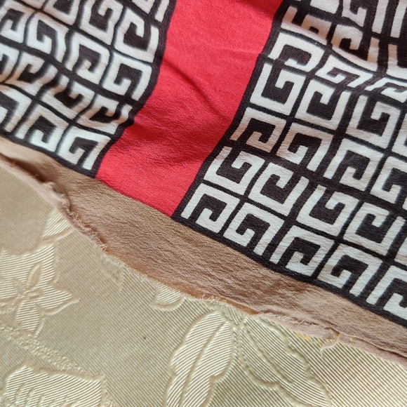 Authentic Givenchy Skinny Silk Scarf 4G Logo - Picture 11 of 15